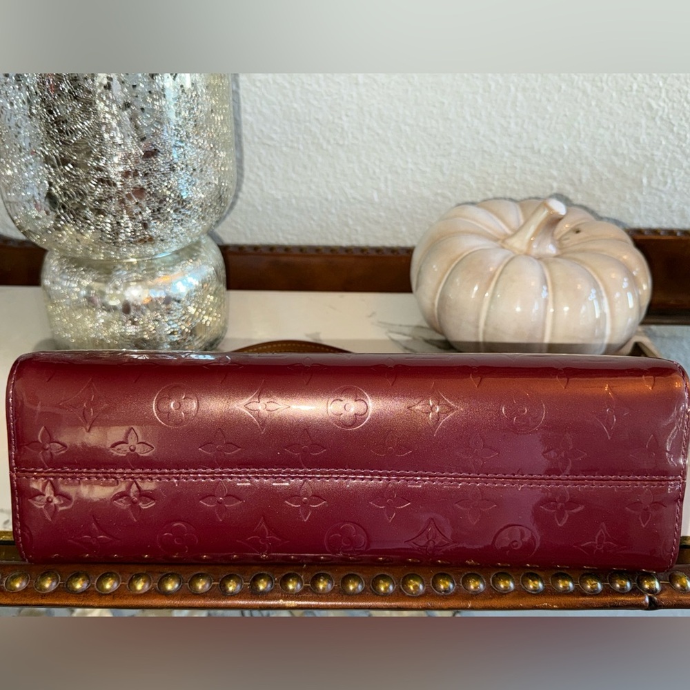 💯AUTHENTIC LOUIS VUITTON ROXBURY AMARANTE VERNIS DRIVE 2WAY SHOULDER BAG/CLUTCH - Picture 15 of 16